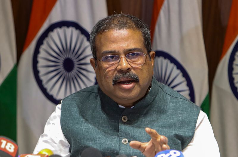 నీట్ యూజీ రీ-టెస్ట్‌ను సజావుగా జరిపేందుకు సహకరించండి