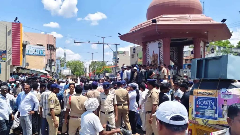 కడపలో టిప్పు సుల్తాన్‌ విగ్రహ ఏర్పాటు పనులపై ఉద్రిక్తత