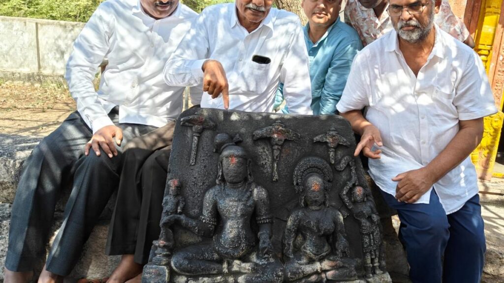 సిద్దిపేట జిల్లాలో కాకతీయ గణపతిదేవుని శిల్పం గుర్తింపు