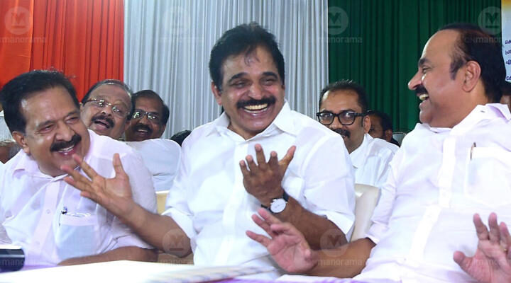 కేరళ ముఖ్యమంత్రి ఎంపికపై కాంగ్రెస్ లో ముసలం