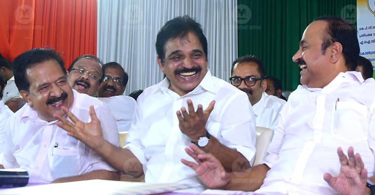 కేరళ ముఖ్యమంత్రి ఎంపికపై కాంగ్రెస్ లో ముసలం
