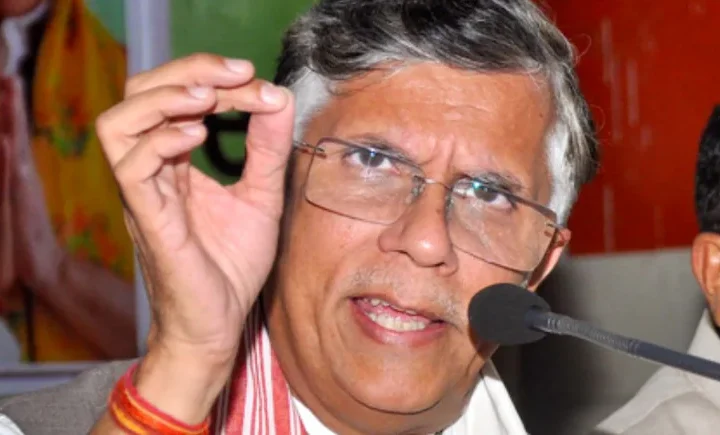 పవన్ ఖేరాకు సుప్రీంకోర్టులో ముందస్తు బెయిల్