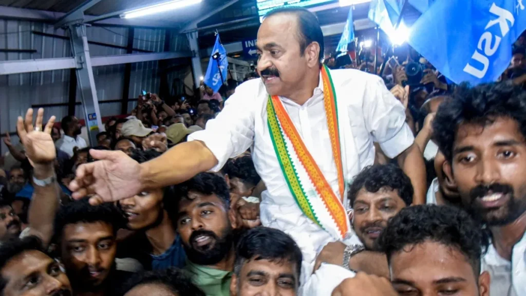 కేరళ ముఖ్యమంత్రిగా వీడీ సతీశన్‌