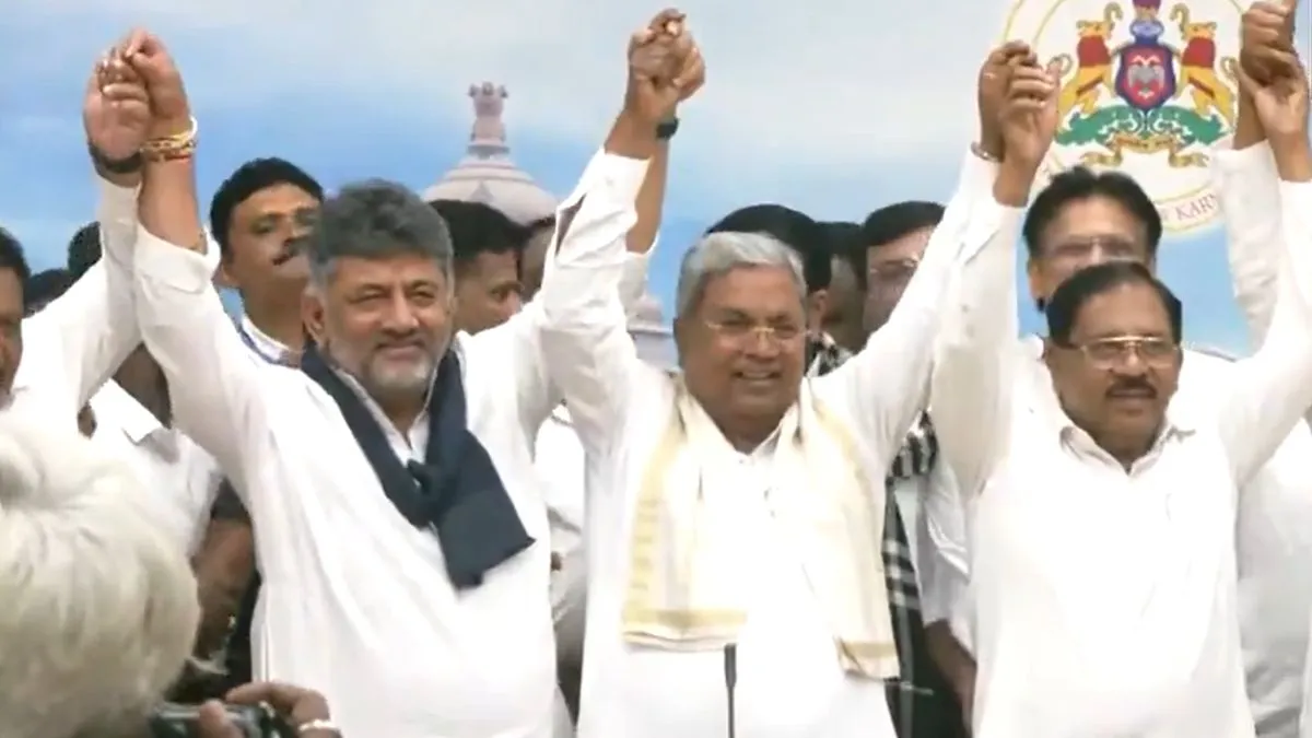 ముఖ్యమంత్రి పదవికి సిద్దరామయ్య రాజీనామా