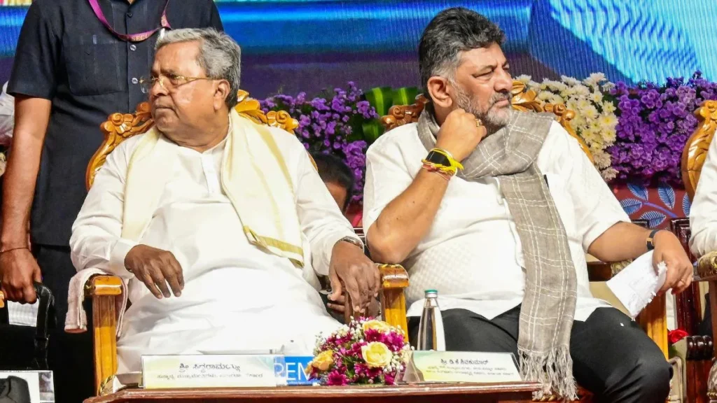ముఖ్యమంత్రి సిద్దరామయ్యను తప్పుకోమన్న అధిష్టానం!