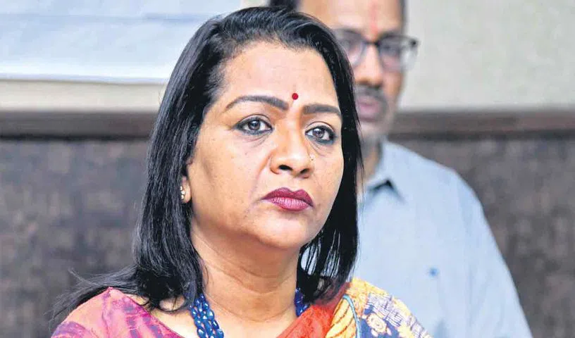 తెలంగాణ మహిళా కమిషన్‌ చైర్‌పర్సన్‌గా విజయలక్ష్మి!