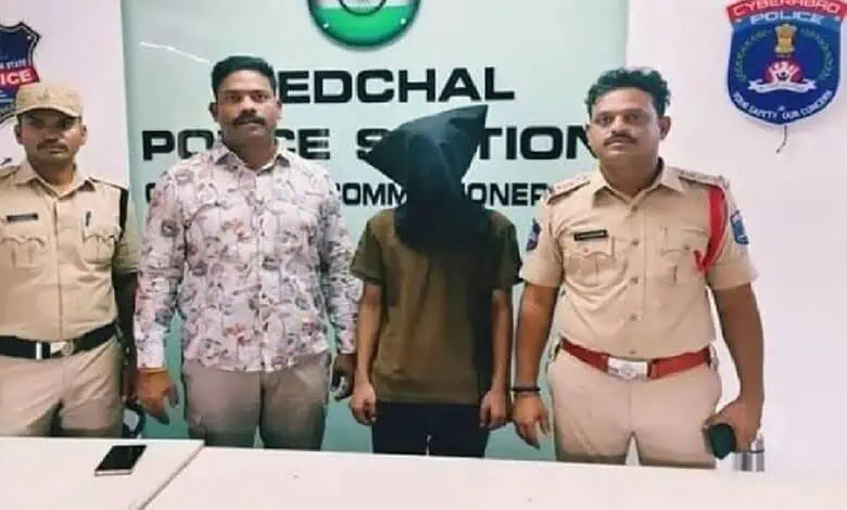 మేడ్చల్‌ జాయీద్ ఖాన్ వద్ద యూపీ మంత్రుల సెల్​ఫోన్ నంబర్లు!