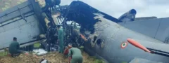 విమానం కూలి ఐదుగురు వాయుసేన సిబ్బంది