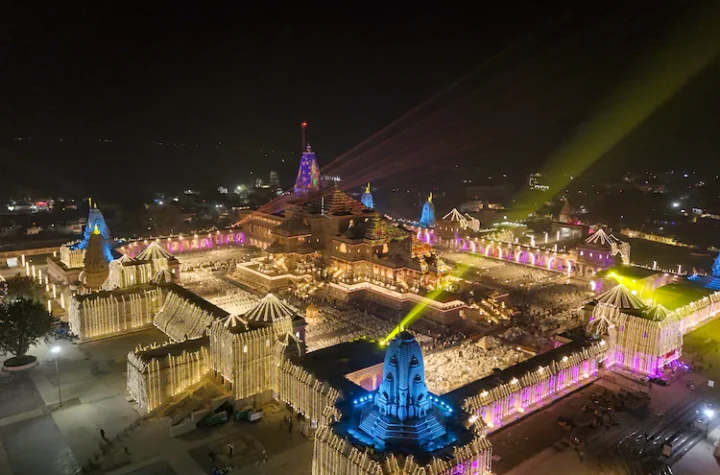 అయోధ్య రామమందిరం విరాళాలపై రాజకీయ దుమారం