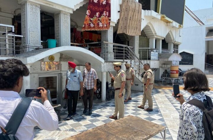 పంజాబ్‌లో ఐదు ప్రముఖ ఆలయాలకు బాంబు బెదిరింపులు