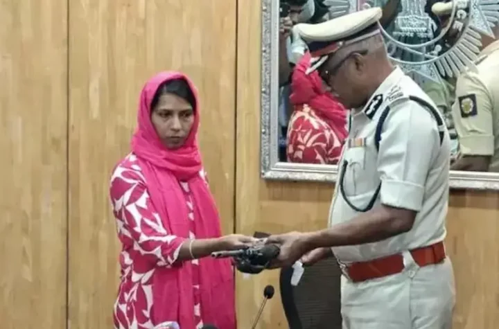 మహిళా మావోయిస్టు శకుంతల లొంగుబాటు