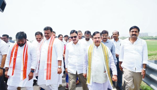 వికసిత భారత్ నిర్మాణంలో రైల్వేలే కీలకం
