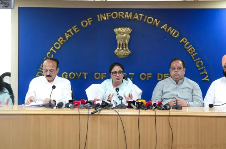 ఢిల్లీలో విద్యుత్ వాహనాలకు రోడ్ టాక్స్, రిజిస్ట్రేషన్ ఫీజుల  మినహాయింపు