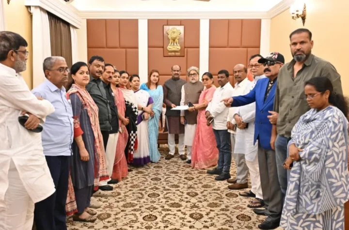 రెబల్ టీఎంసీ ఎంపీలు 20 మంది ఎన్‌సీపీఐలో విలీనం..స్పీకర్ కు లేఖ
