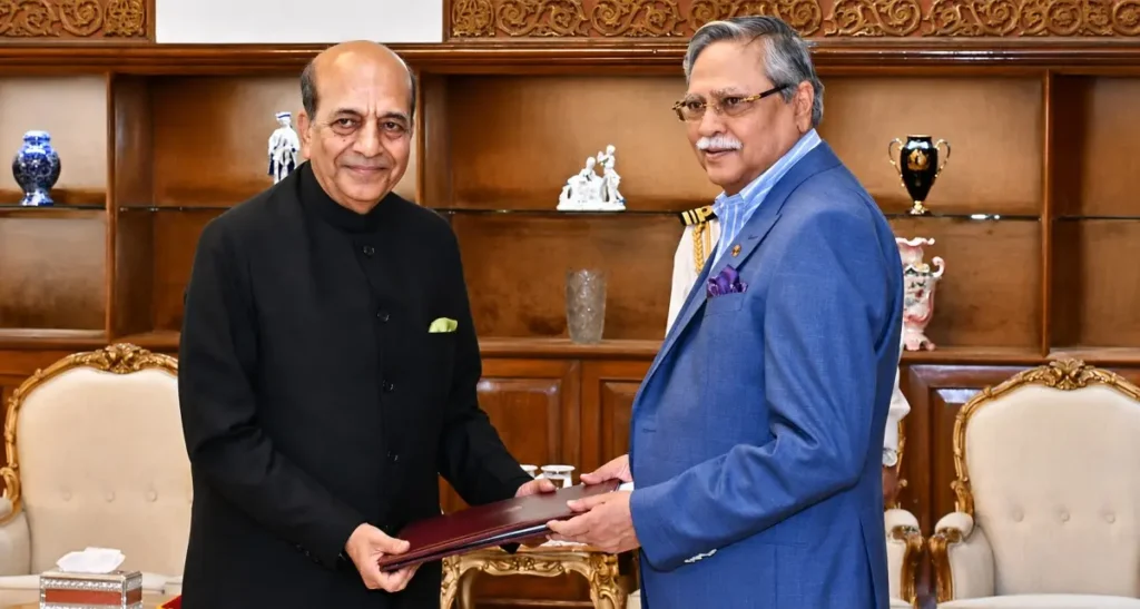 భారత్-బంగ్లాదేశ్‌ మధ్య టూరిస్ట్ వీసా సేవలు ప్రారంభం