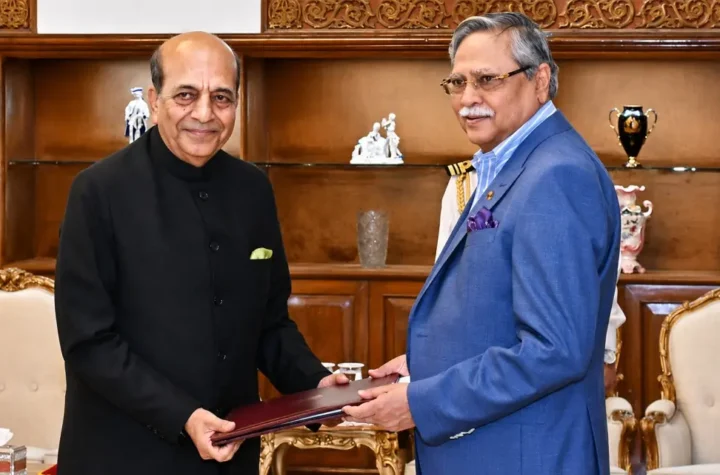 భారత్-బంగ్లాదేశ్‌ మధ్య టూరిస్ట్ వీసా సేవలు ప్రారంభం