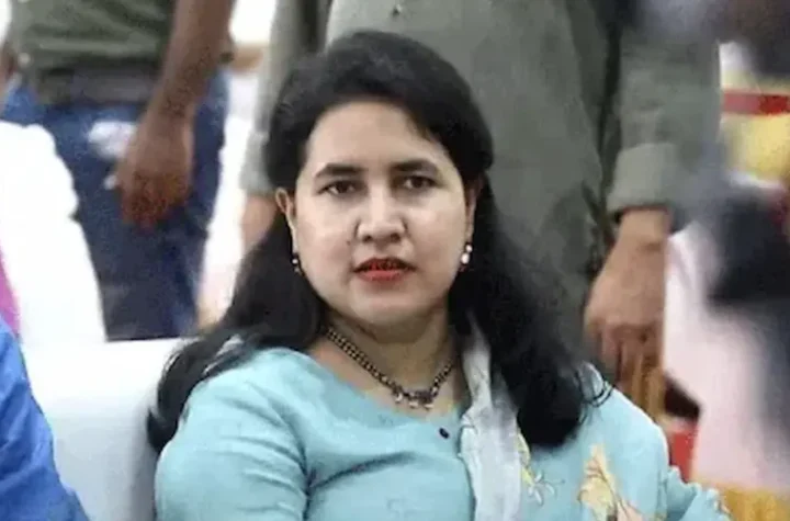 వీణ విజయన్ కు మరోసారి ఈడీ నోటీసులు