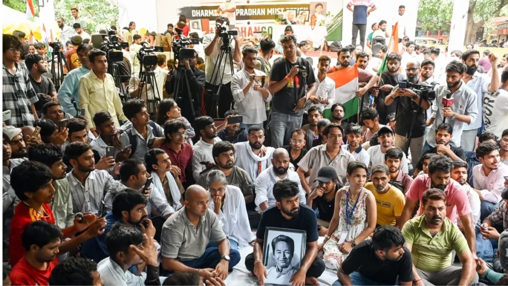 సోనమ్ వాంగ్‌చుక్ తొలగింపును సమర్థించుకున్న బీజేపీ