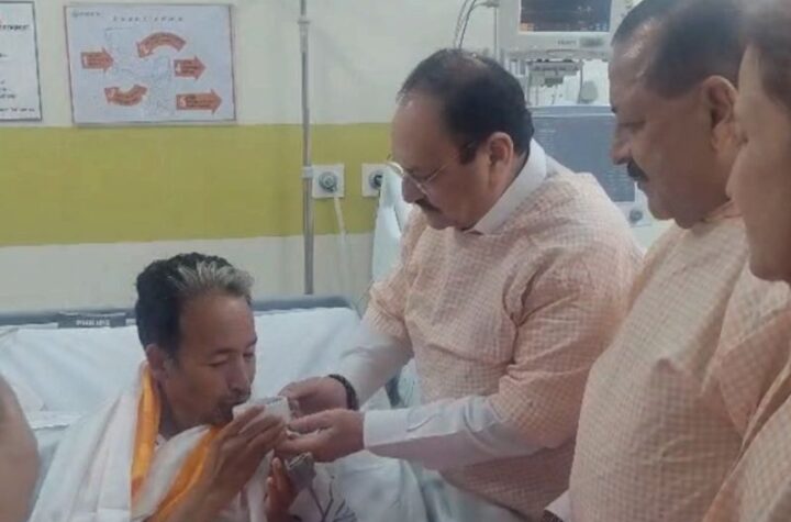 ఆమరణ దీక్ష విరమించిన సోనమ్ వాంగ్‌చుక్