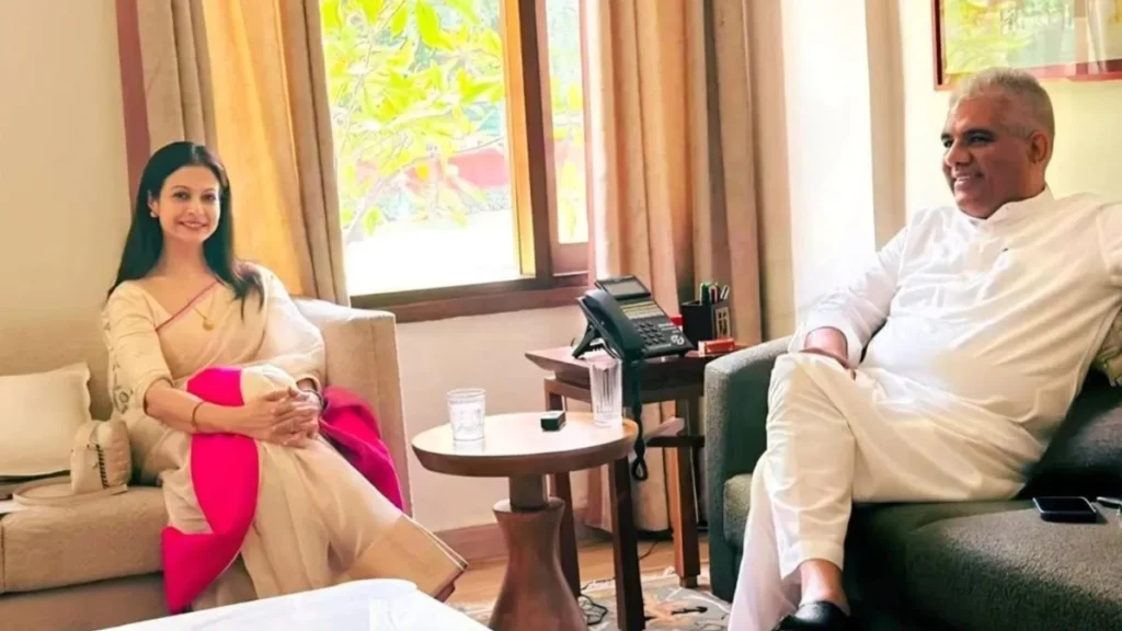 టిఎంసి నటి కోయెల్ మల్లిక్ రాజ్యసభకు రాజీనామా 