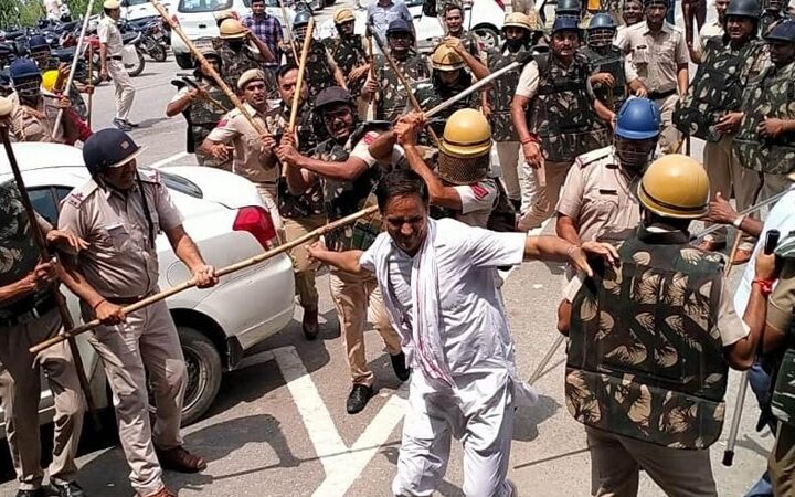 ఆందోళన జరుపుతున్నారని లాఠీచార్జి చేస్తారా?