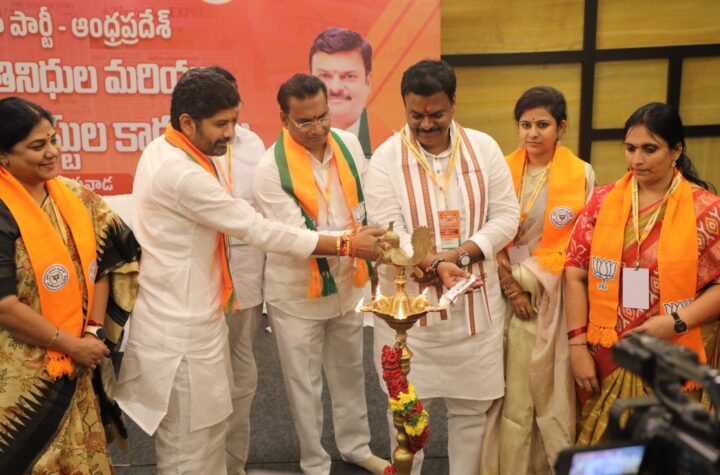 పదునైన పదజాలంతో బిజెపి వాణిని ప్రజల్లోకి తీసుకెళ్లాలి