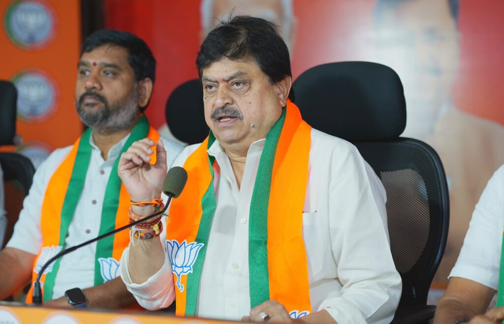 హైదరాబాద్‌పై కాంగ్రెస్‌ మార్క్‌ దోపిడీ క్యూర్ చట్టం