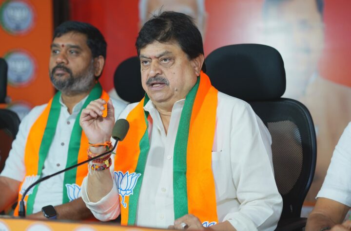 హైదరాబాద్‌పై కాంగ్రెస్‌ మార్క్‌ దోపిడీ క్యూర్ చట్టం
