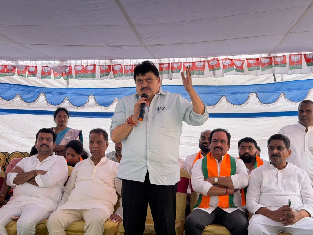 మూడు కార్పొరేషన్లపై బిజెపి జెండా ఎగరడం ఖాయం 