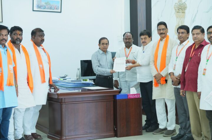 ఎస్ఐఆర్ ప్రక్రియలో ఓటర్లపై బెదిరింపులు,  బీఎల్‌ఓలపై  వత్తిళ్లు