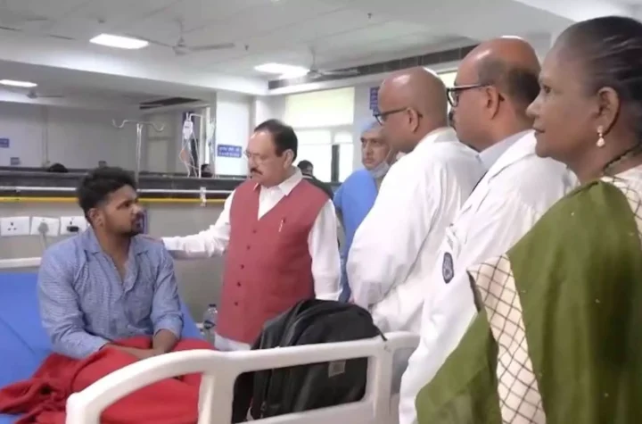 ఆసుపత్రిలో  వాంగ్‌చుక్‌ను కలిసిన జెపి నడ్డా, జితేంద్ర సింగ్