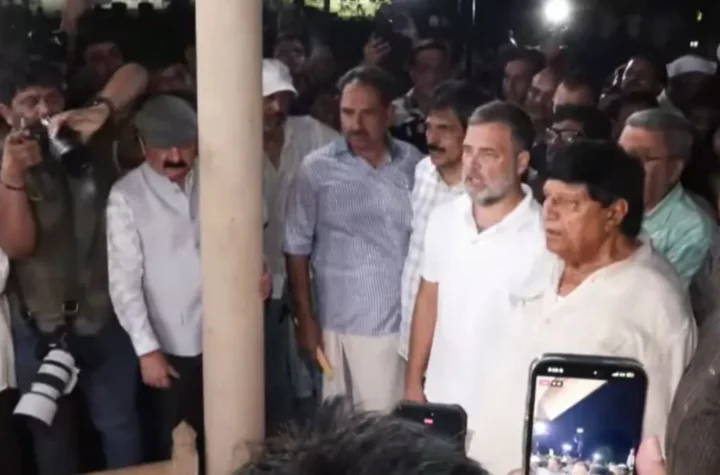 రాహుల్‌ గాంధీ నిరసనల డ్రామా
