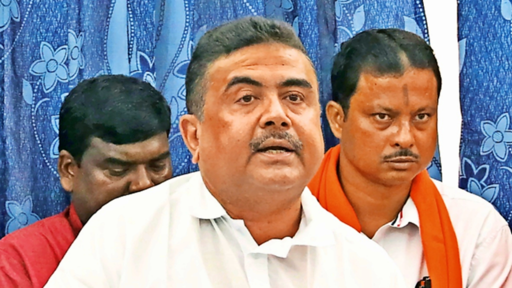 ఐదుగురు బెంగాల్ పోలీస్ అధికారుల‌పై వేటు