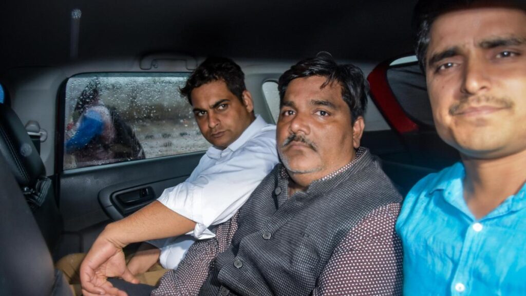 ఢిల్లీ అల్లర్లలో ఐబీ అధికారి హత్య కేసులో దోషిగా ఆప్ నేత
