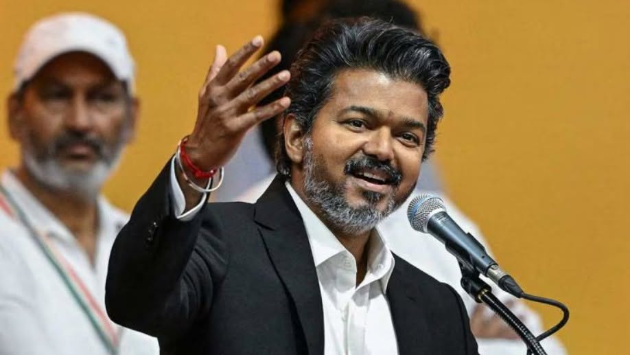 విజయ్ ప్రభుత్వాన్ని కూల్చే కుట్ర భగ్నం!
