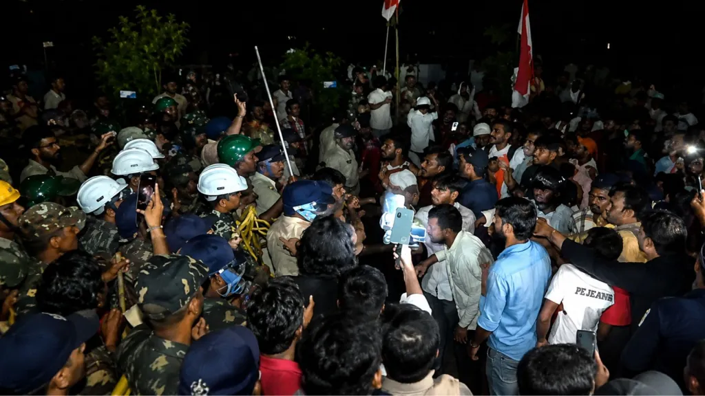 అసెంబ్లీకి ఏబీవీపీ భారీ నిరసన ర్యాలీ.. రాంచీలో ఉద్రిక్తత