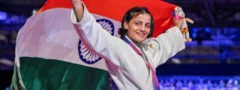 జుడోలో అస్మితా డేకు స్వర్ణం, జావెలిన్‌ త్రోలో నీరజ్‌కు రజతం
