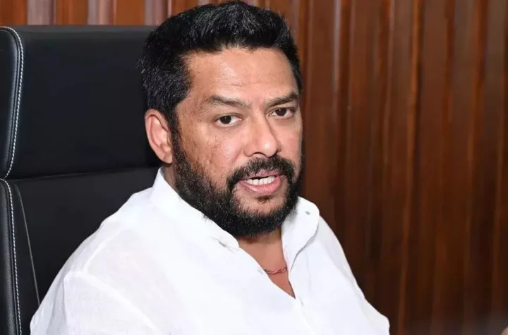 వాల్మీకి కుంభకోణం ఆరోపణలతో కర్ణాటక మంత్రి నాగేంద్ర రాజీనామా