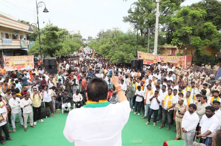 ఫీజు రీయింబర్స్‌మెంట్, స్కాలర్‌షిప్‌లు విడుదలపై రాజీలేని పోరాటం