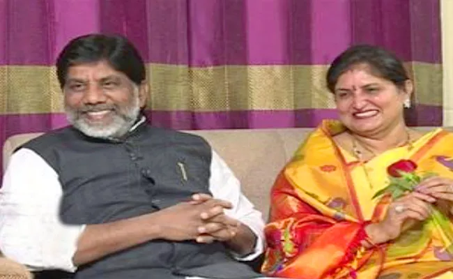 కమీషన్‌ కోరారని భట్టి భార్యపై గవర్నర్‌కు ఫిర్యాదు!