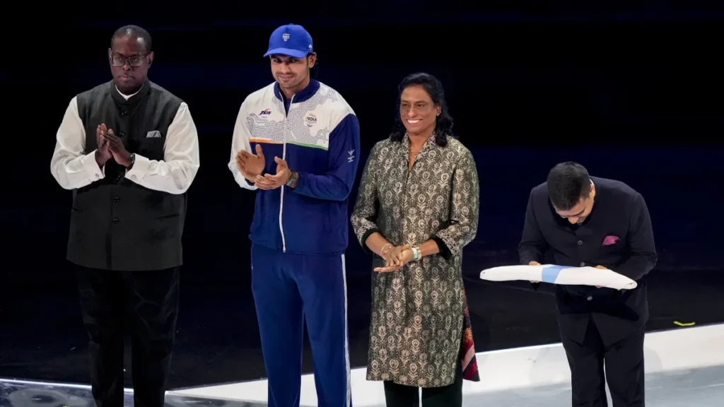 లాంఛనంగా భారత్ కు కామన్వెల్త్ క్రీడల పతాకం