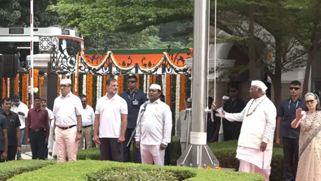 వందేమాతరంను అగౌరవపరిచిన కాంగ్రెస్ క్షమాపణ చెప్పాలి 