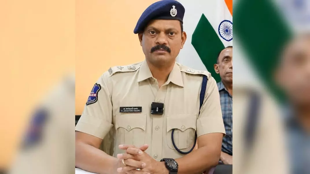 మెటా ఇండియాపై కేసు.. రాజకీయ వత్తిడితో హైదరాబాద్ డీసీపీ బదిలీ!
