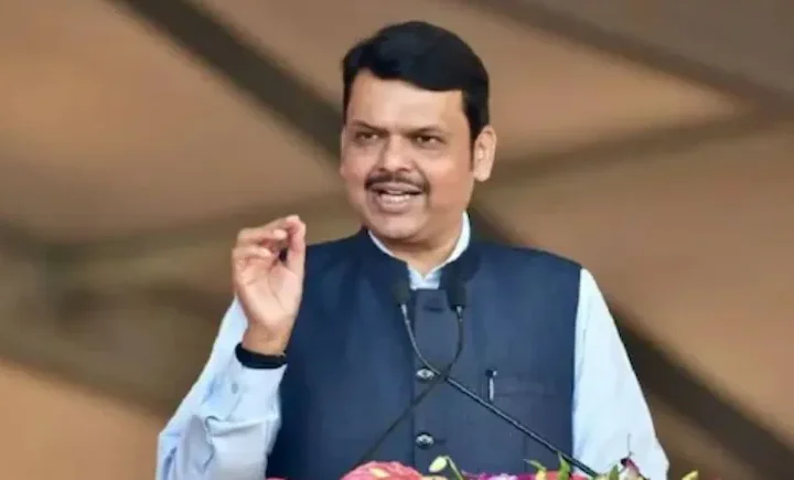 మంత్రుల నిర్ణయాలపై మహారాష్ట్ర సీఎం ఫడ్నవిస్ కు `వీటో అధికారం’!