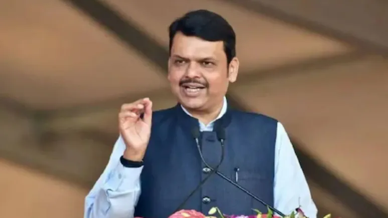 మంత్రుల నిర్ణయాలపై మహారాష్ట్ర సీఎం ఫడ్నవిస్ కు `వీటో అధికారం’!