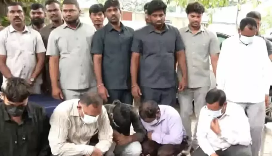 నకిలీ సర్టిఫికెట్లతో వైద్యం..11 మంది అరెస్ట్‌!