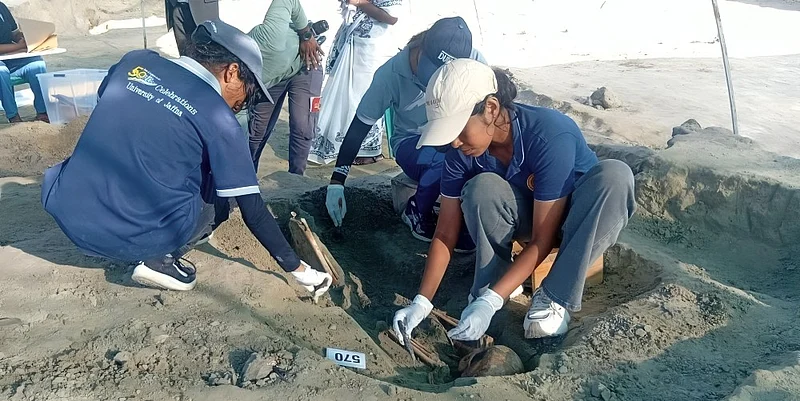 జాఫ్నాలో  బయటపడిన 582 అస్థిపంజరాలు 