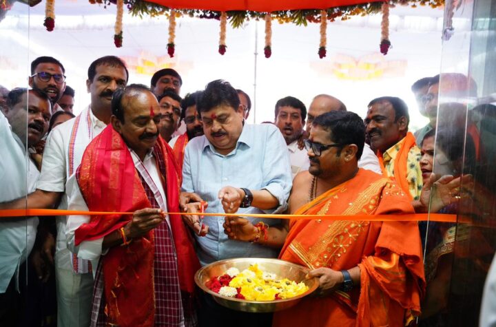 హైదరాబాద్‌ను లూటీ చేసేందుకే కాంగ్రెస్ ‘క్యూర్’ కుట్ర
