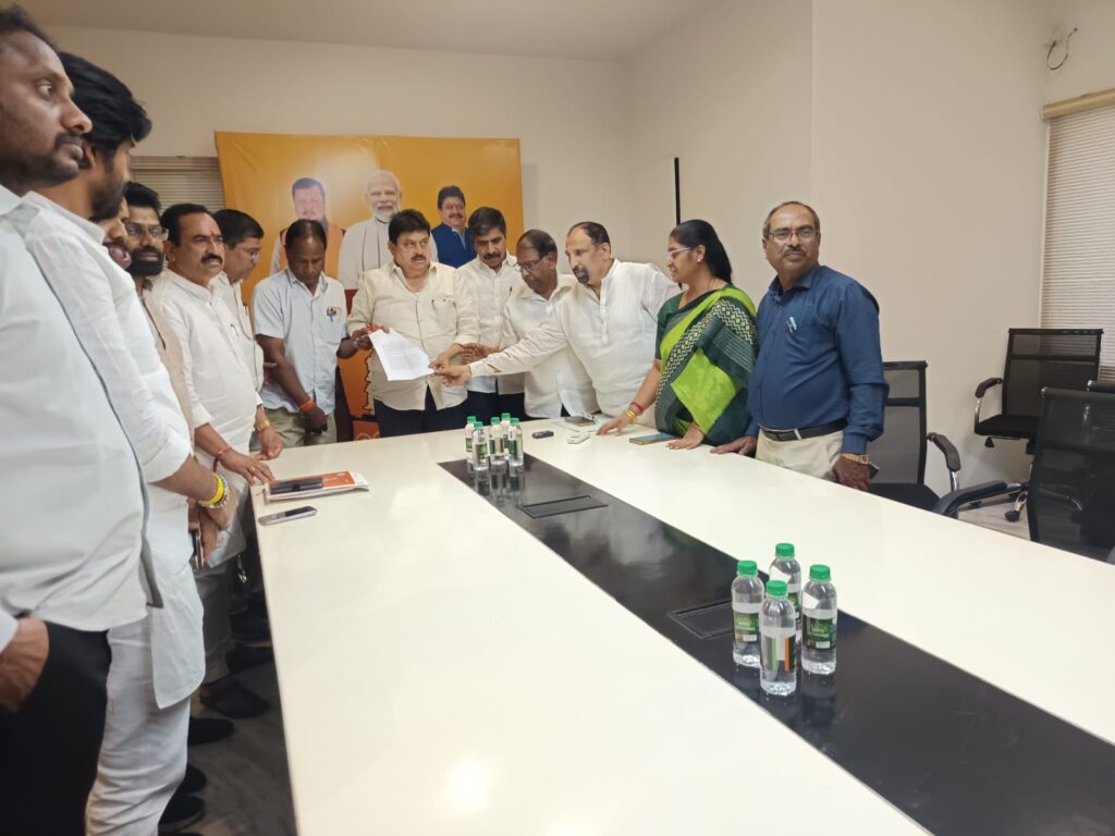 22ఏ నిషేధిత భూముల కుంభకోణంపై సిట్టింగ్ జడ్జితో విచారణ 