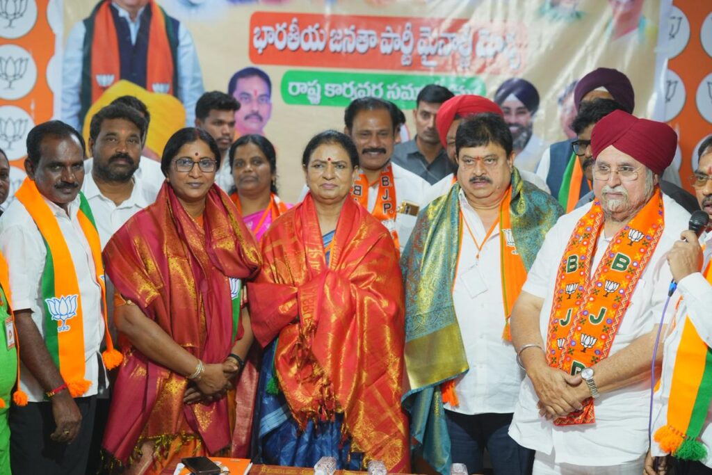 మైనారిటీలను ఓటు బ్యాంకుగా మాత్రమే చూసిన కాంగ్రెస్